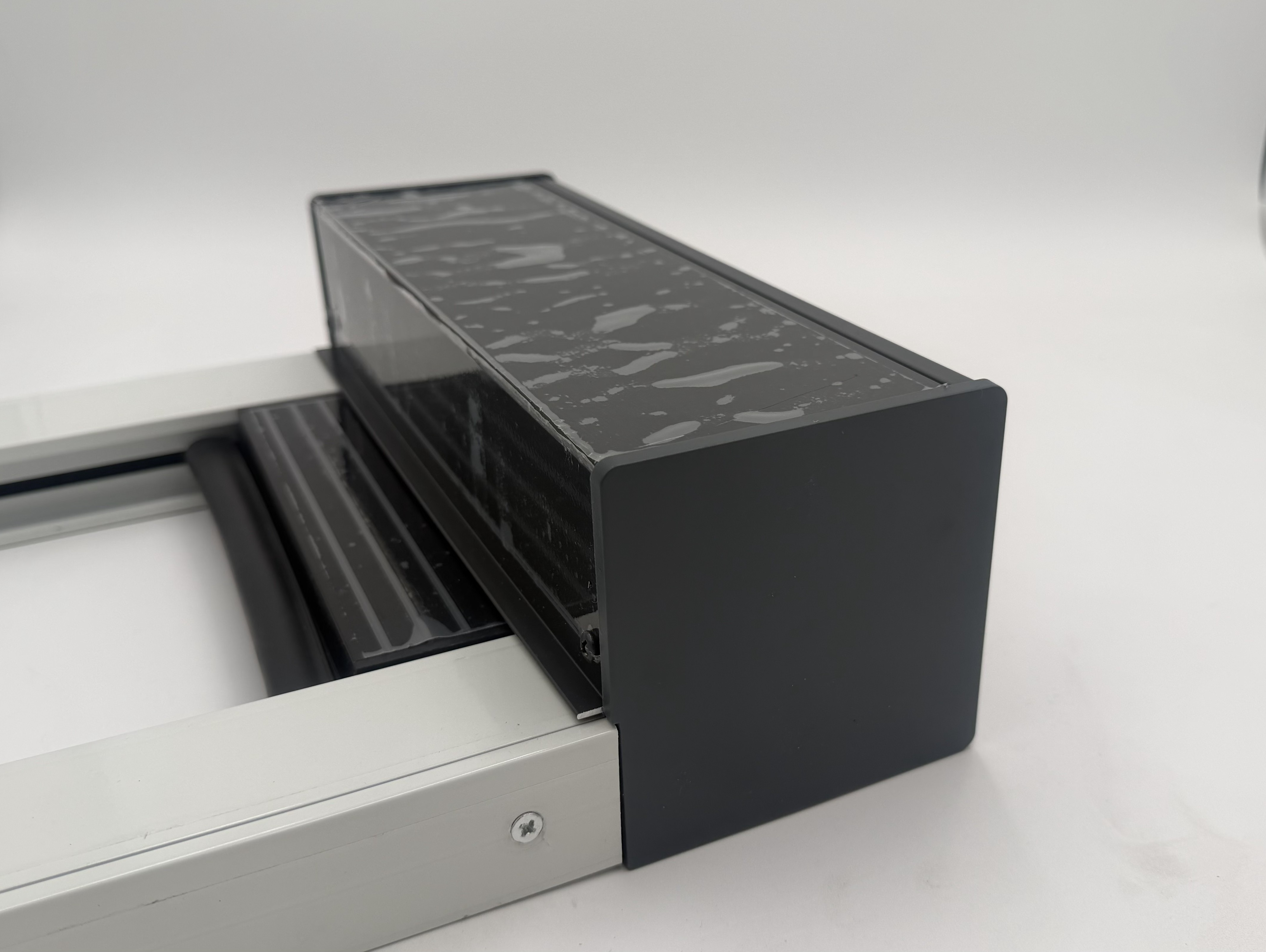 100 Series Box outdoor blind component